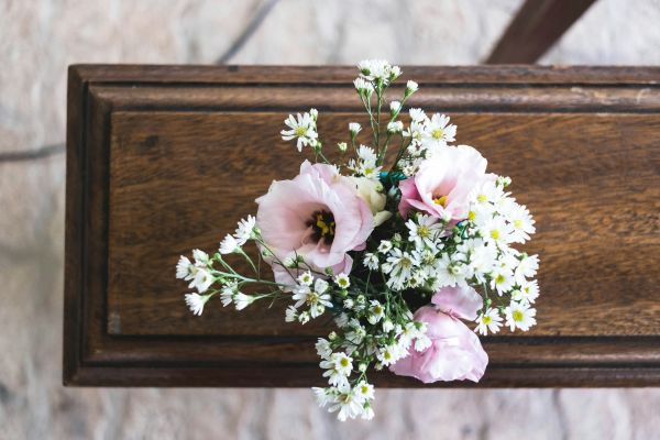 Compositions florales pour funérailles : un dernier hommage